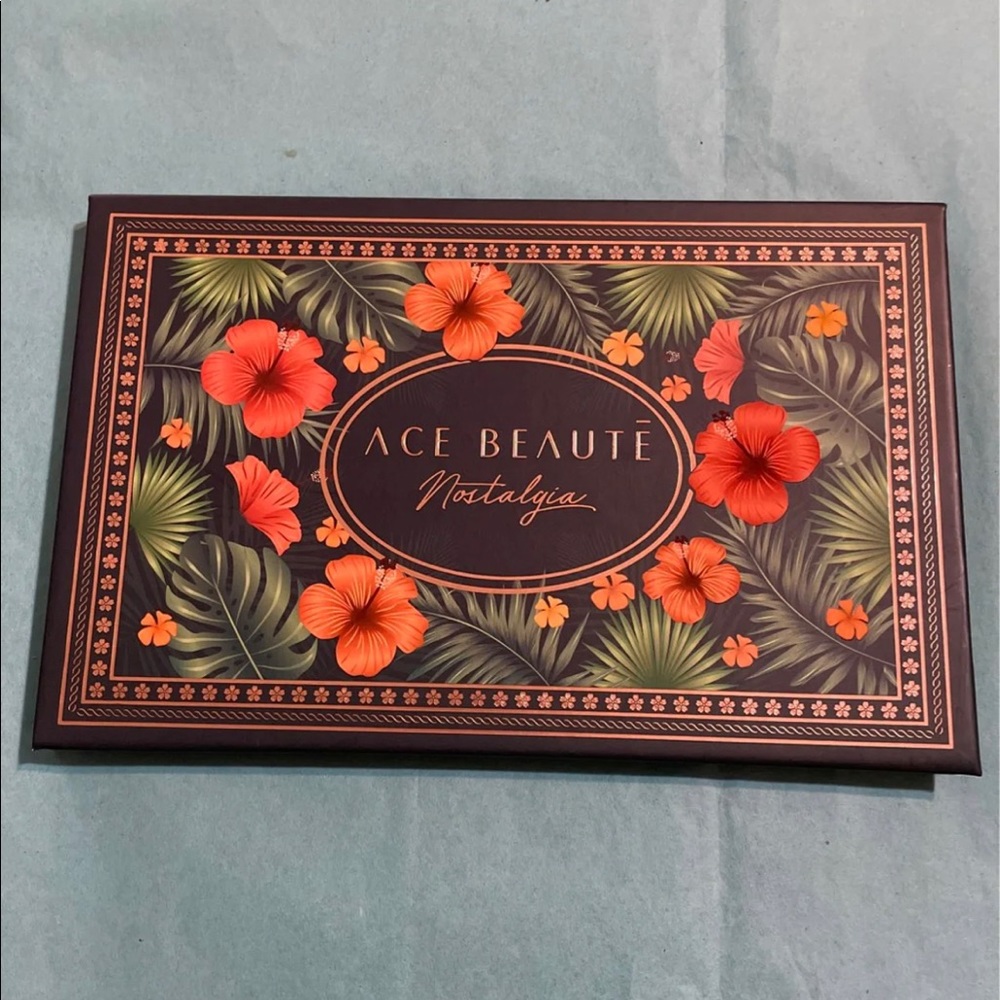Ace Beaute Nostalgia Palette